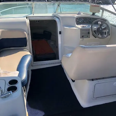 Sea Witch Botel Castellammare di Stabia